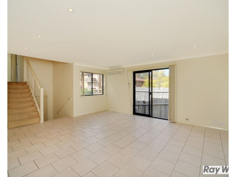 7/15 Woodlawn Avenue, Mangerton NSW 2500