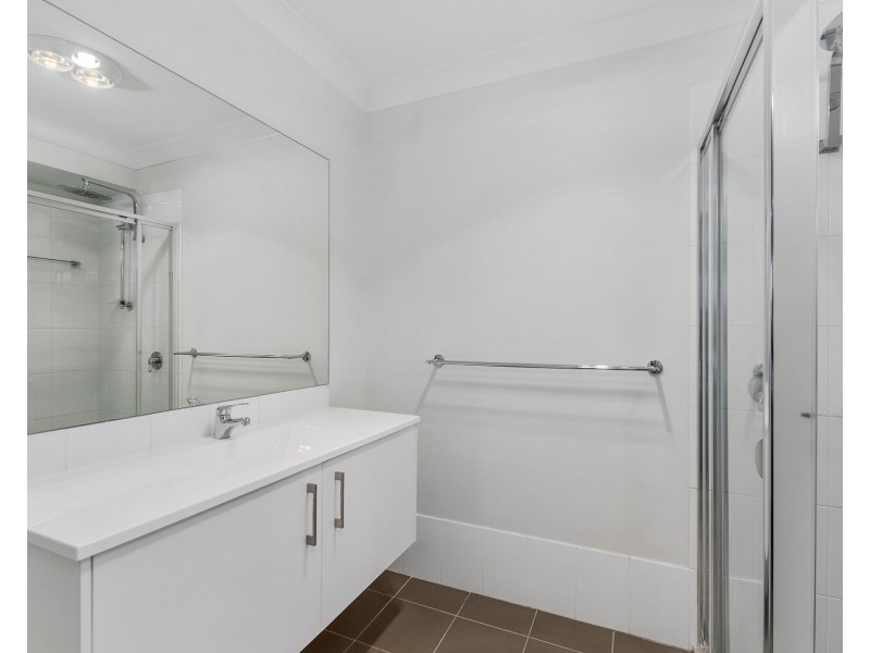 28 Flemmings Crescent, Horsley NSW 2530