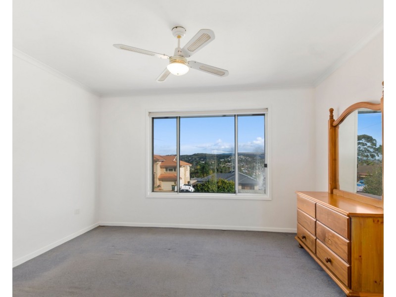 8 Cleary Avenue, Kanahooka NSW 2530