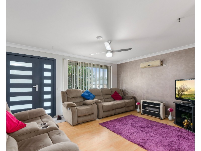 6 Greenbrook Place, Horsley NSW 2530