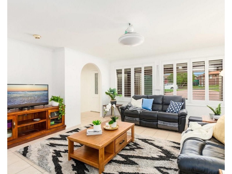 8 Colony Gardens, Horsley NSW 2530