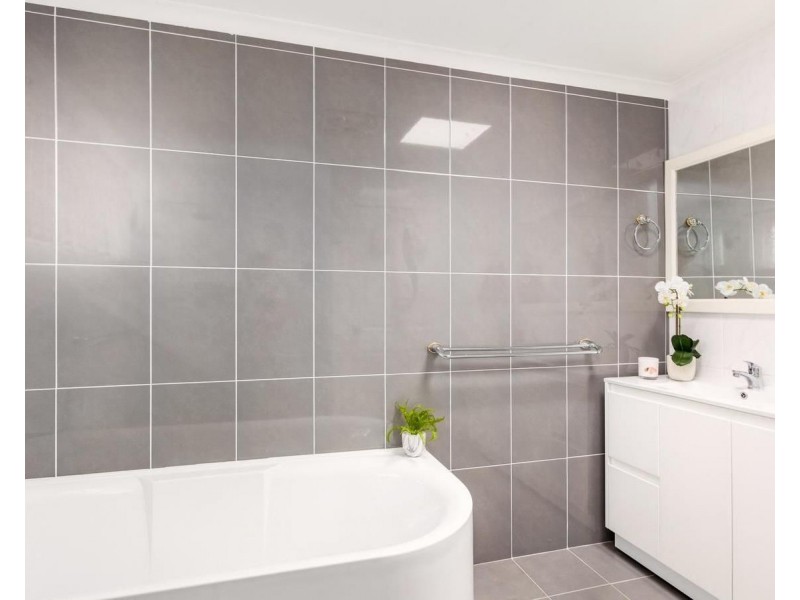 8 Colony Gardens, Horsley NSW 2530