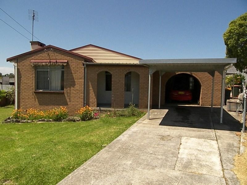4 Barellan Avenue, Dapto NSW 2530