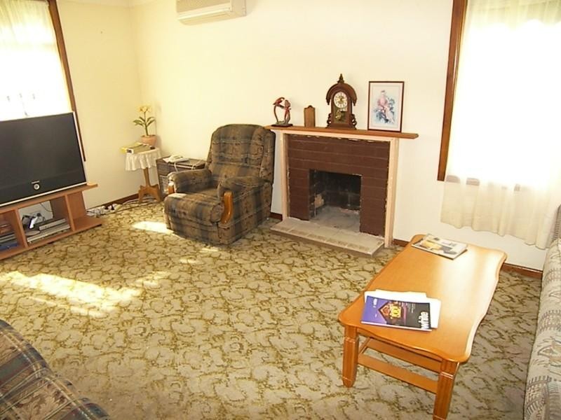 4 Barellan Avenue, Dapto NSW 2530