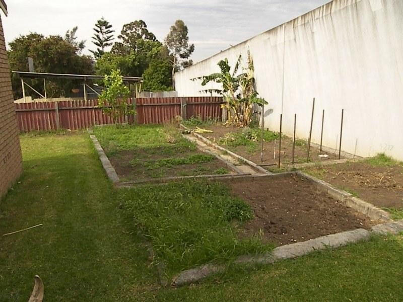 4 Barellan Avenue, Dapto NSW 2530