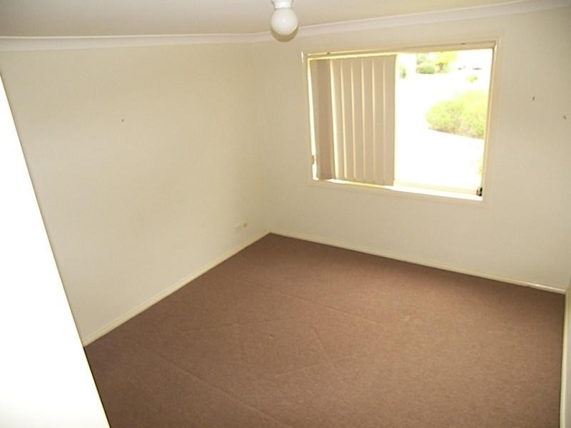 1/12 Marie Place, Horsley NSW 2530