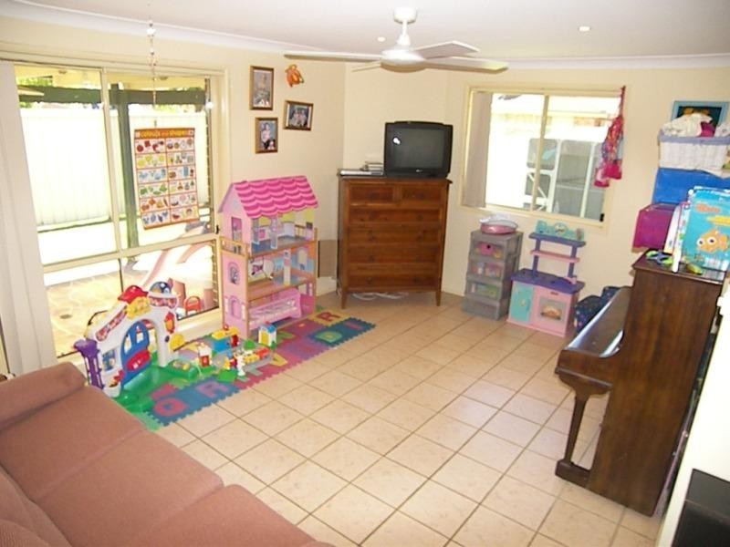 13 Cachia Blvde, Horsley NSW 2530