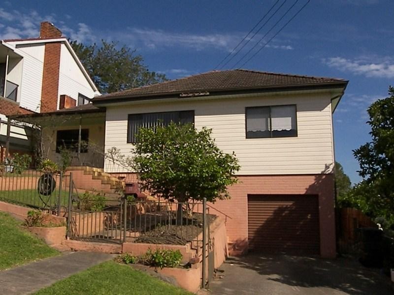 11 Lexburn Avenue, Wollongong NSW 2500