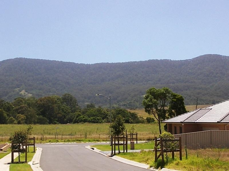 17 Norman Clark Drive, Horsley NSW 2530