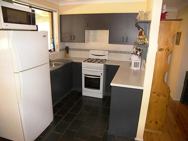 25 Ritchie Crescent, Horsley NSW 2530