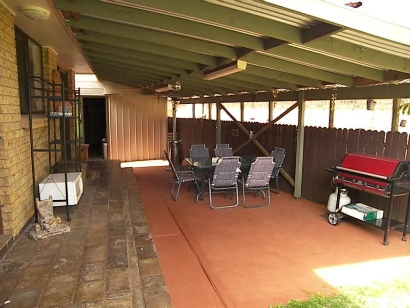 25 Ritchie Crescent, Horsley NSW 2530