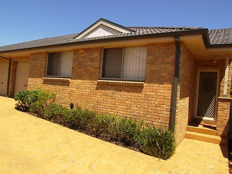 4/120 Bong Bong Road, Horsley NSW 2530