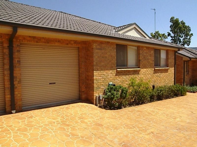 4/120 Bong Bong Road, Horsley NSW 2530