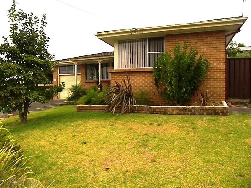 7 Glenview Street, Dapto NSW 2530