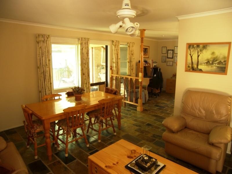 2 Regal Place, Brownsville NSW 2530