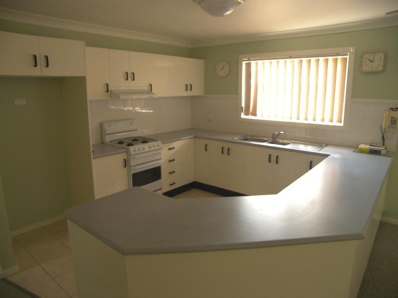 17 Ashmore Avenue, Kanahooka NSW 2530