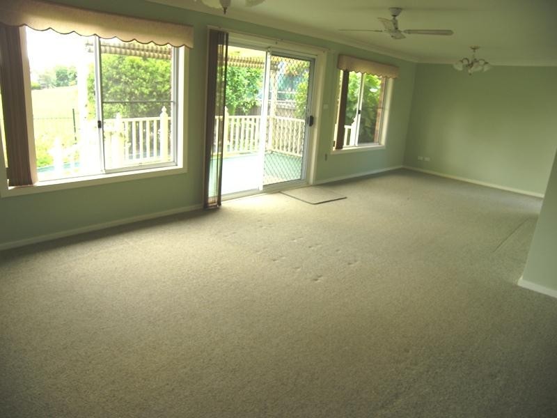 17 Ashmore Avenue, Kanahooka NSW 2530