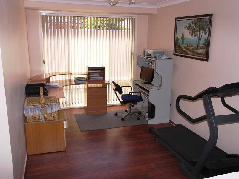 3 Sugarwood Place, Farmborough Heights NSW 2526