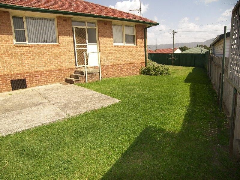 3 Kent Road, Dapto NSW 2530