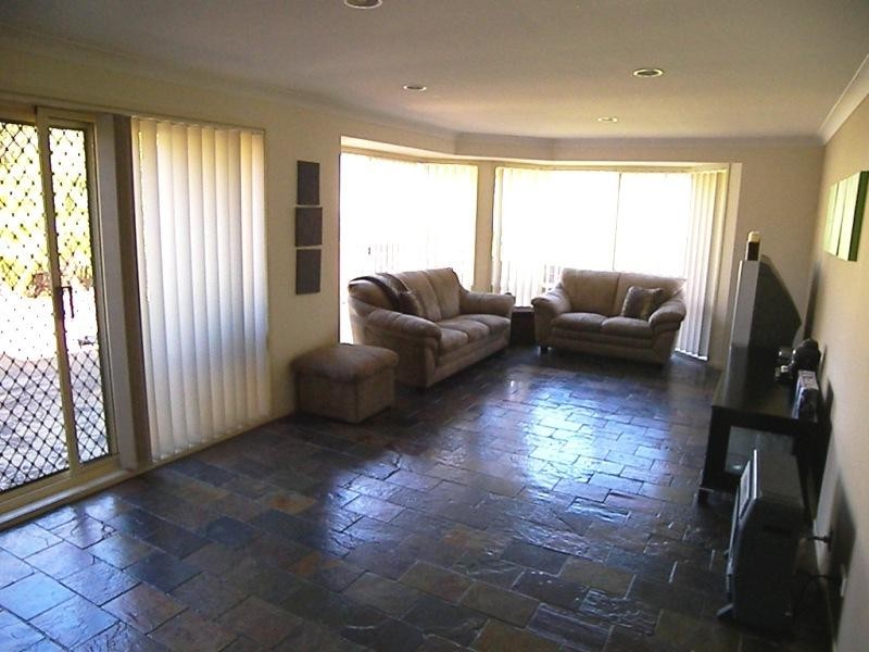 16 Gloucester Circuit, Albion Park NSW 2527