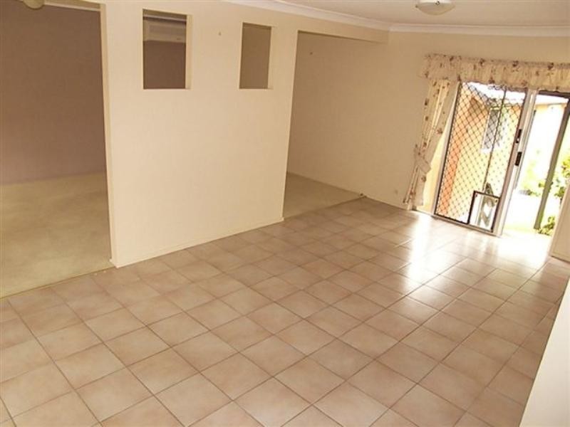 8 Shell Place, Dapto NSW 2530