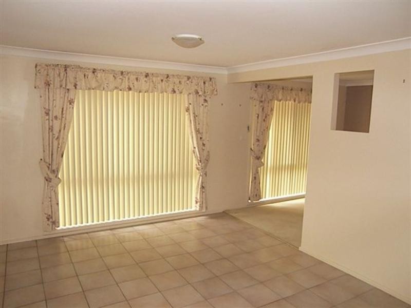 8 Shell Place, Dapto NSW 2530