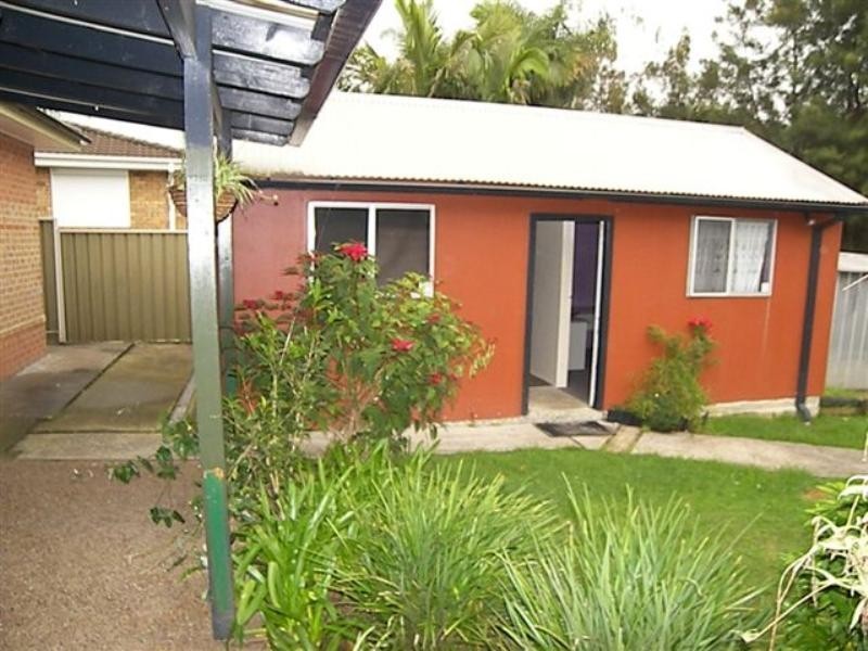 8 Shell Place, Dapto NSW 2530