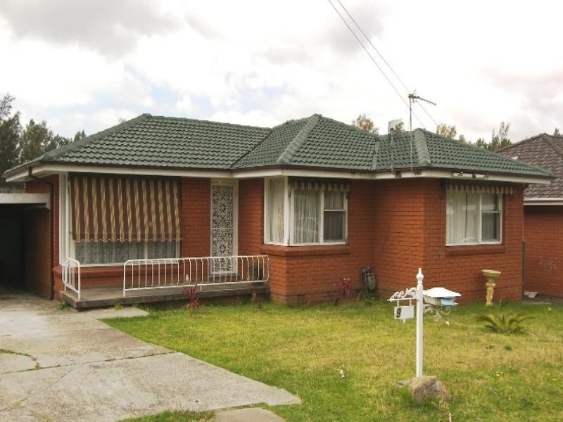 9 Brook Street, Dapto NSW 2530