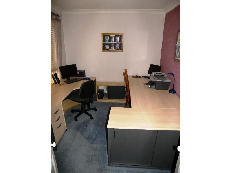 4 Ashbury Avenue, Horsley NSW 2530