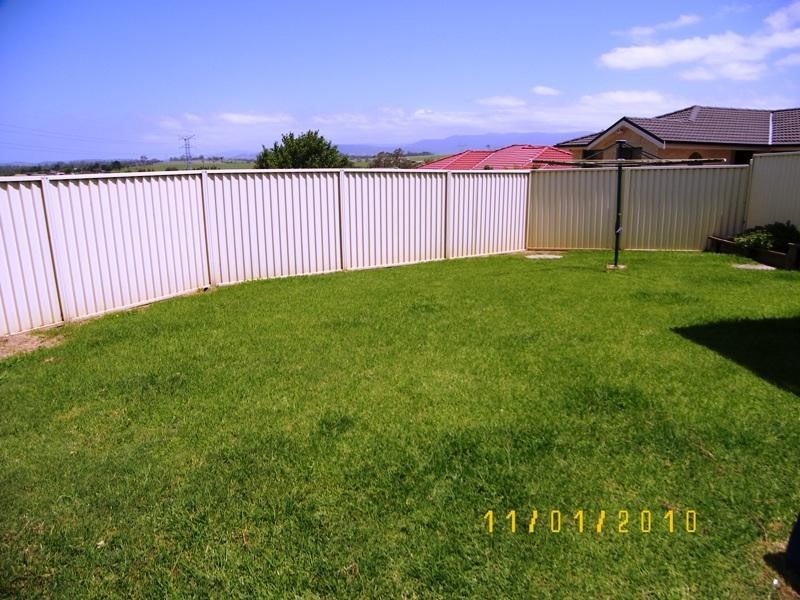 4 Ashbury Avenue, Horsley NSW 2530