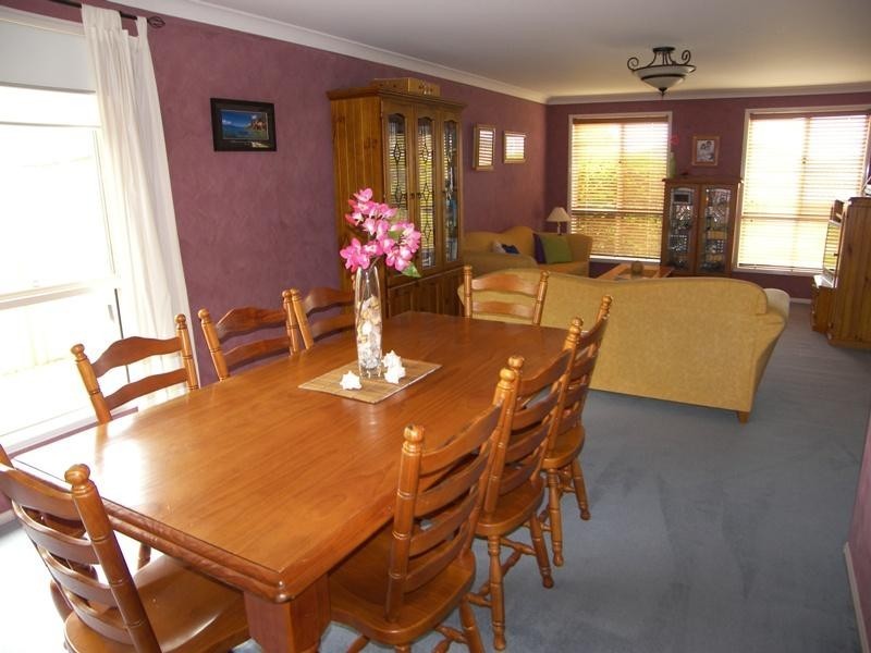 4 Ashbury Avenue, Horsley NSW 2530