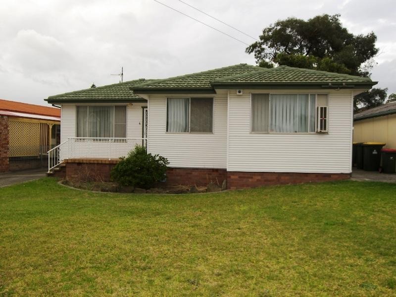 6 Palmer Avenue, Kanahooka NSW 2530