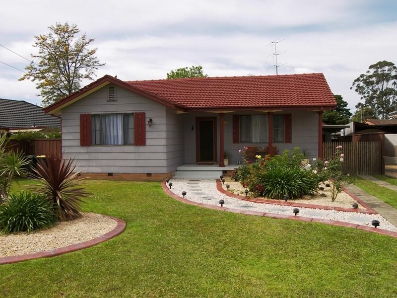 11 Bingarra Avenue, Dapto NSW 2530