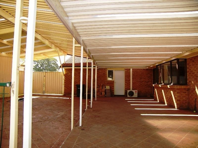 19 Sunray Crescent, Horsley NSW 2530