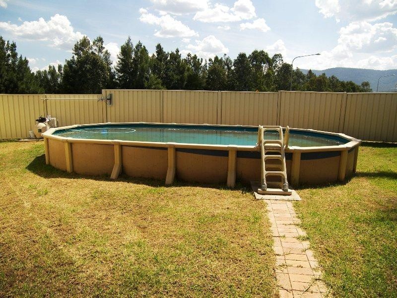 19 Reed Park Place, Horsley NSW 2530