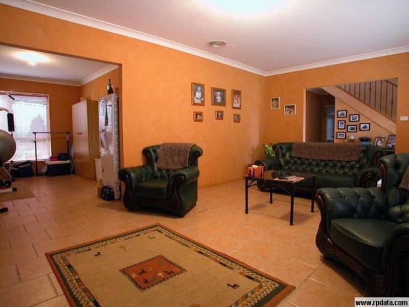 19 Reed Park Place, Horsley NSW 2530