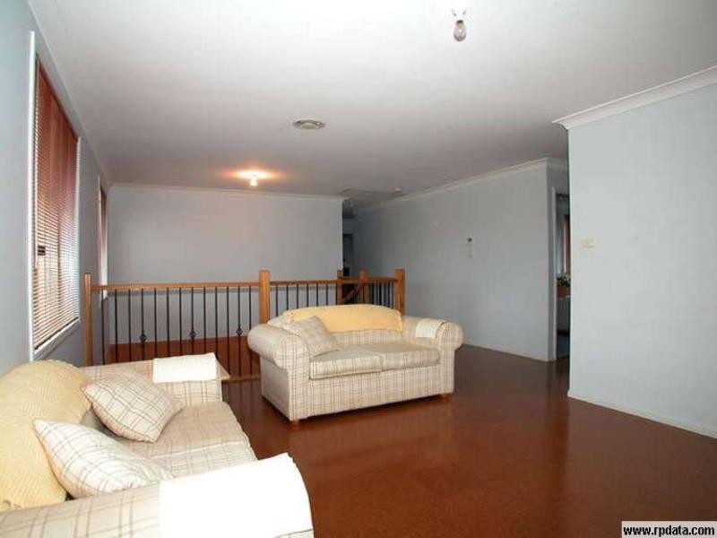 19 Reed Park Place, Horsley NSW 2530