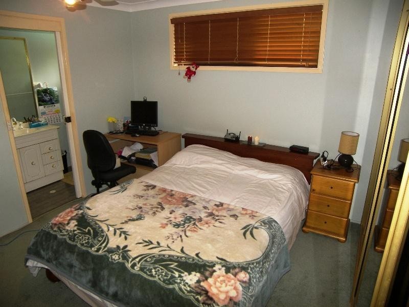 8 Manuka Avenue, Dapto NSW 2530