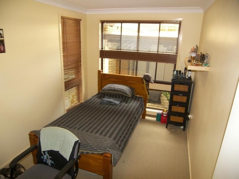 8 Manuka Avenue, Dapto NSW 2530