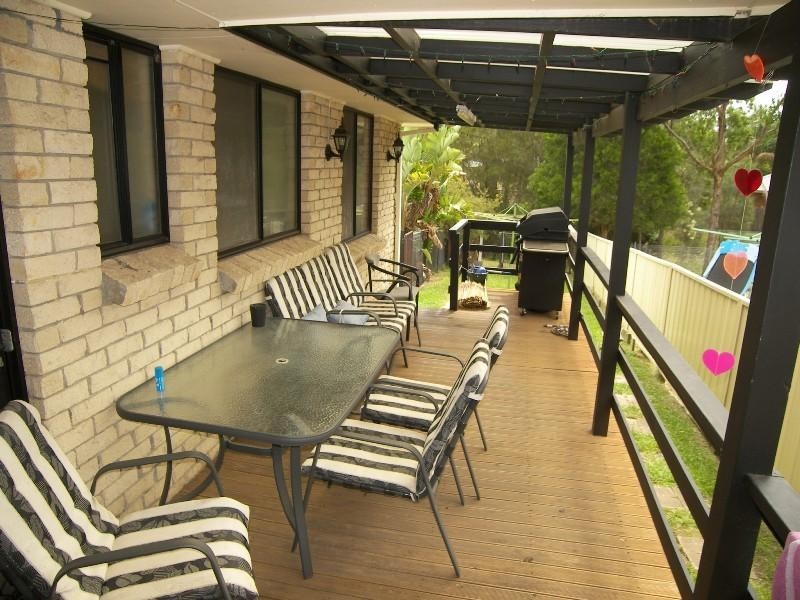 8 Manuka Avenue, Dapto NSW 2530