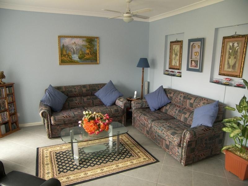 44 Delmont Place, Kanahooka NSW 2530