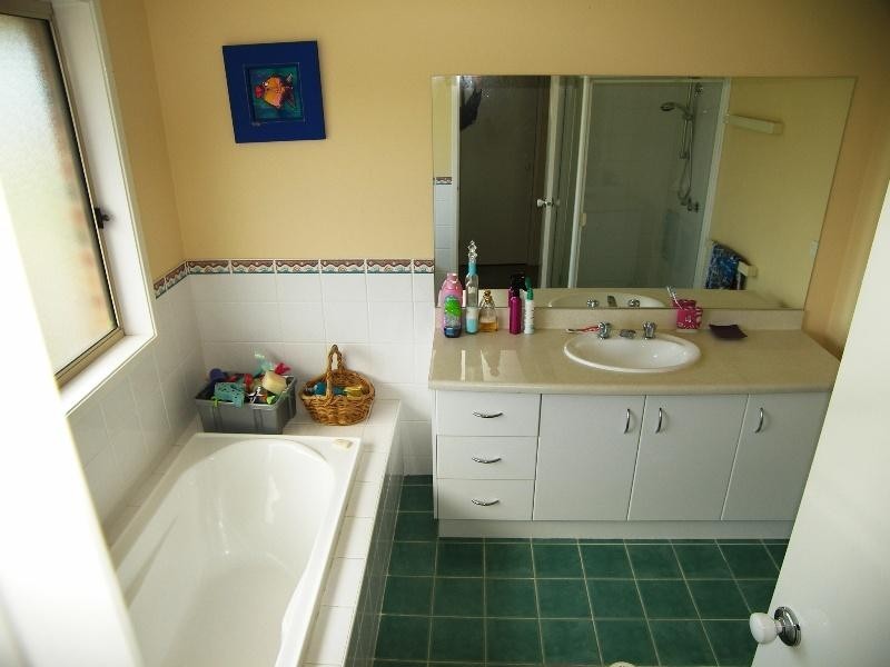 27 Ashwood Place, Horsley NSW 2530