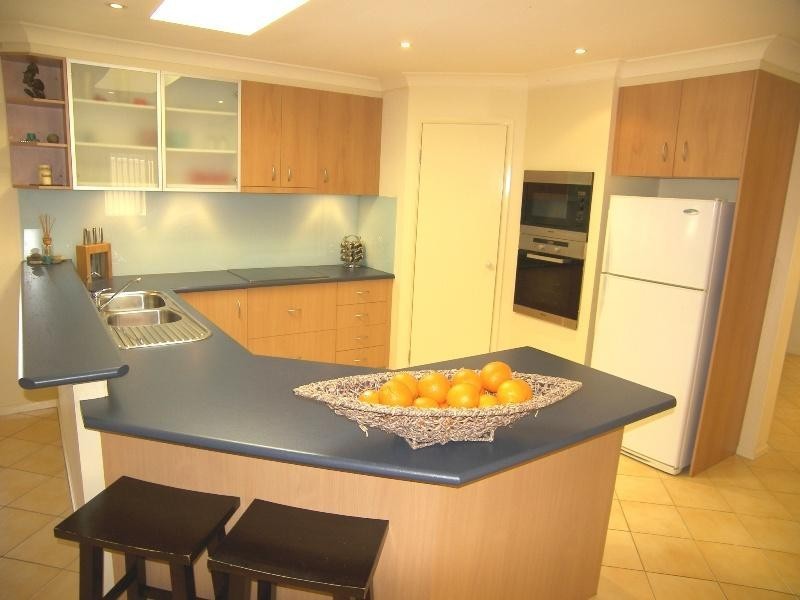 11 Woodside Drive, Horsley NSW 2530