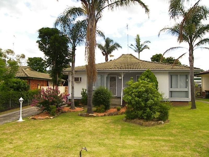 8 Kyeema Avenue, Dapto NSW 2530