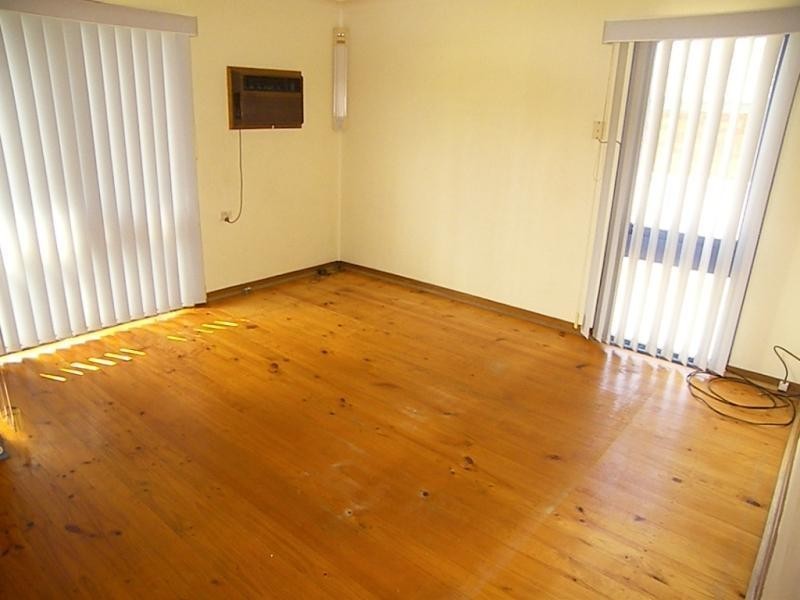 8 Kyeema Avenue, Dapto NSW 2530