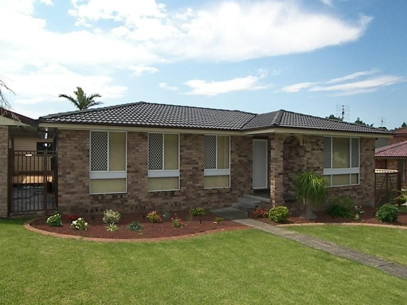 2 Mckay Place, Dapto NSW 2530