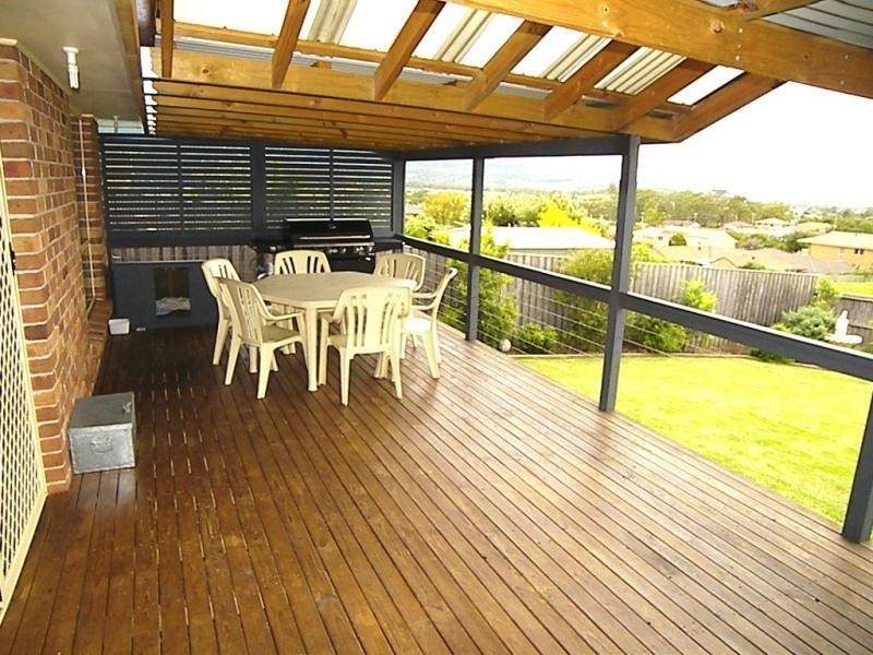 4 Mundoonen Crescent, Horsley NSW 2530