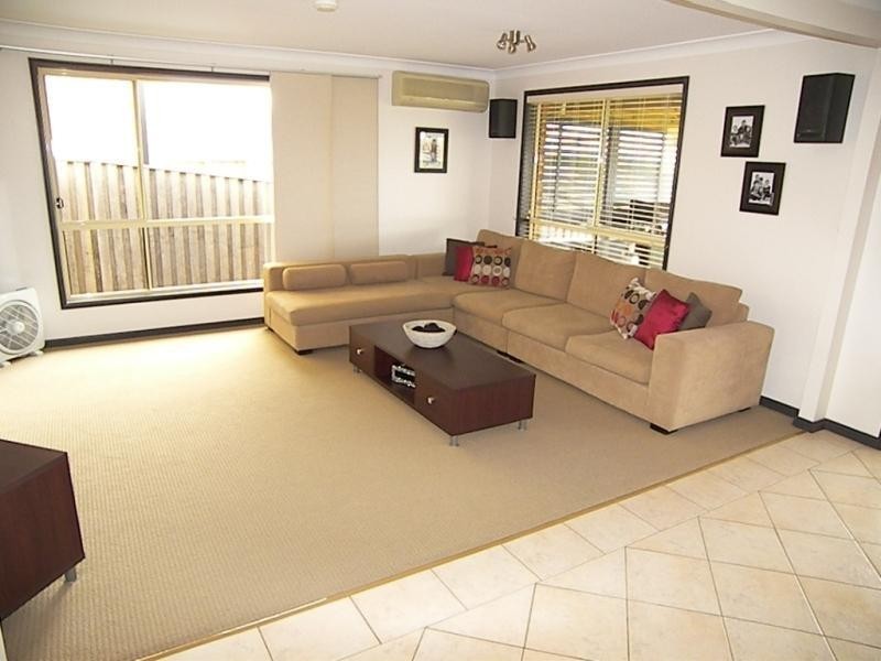 4 Mundoonen Crescent, Horsley NSW 2530