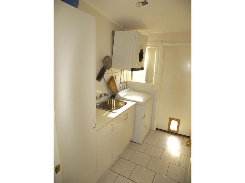 325 Northcliffe Drive, Berkeley NSW 2506