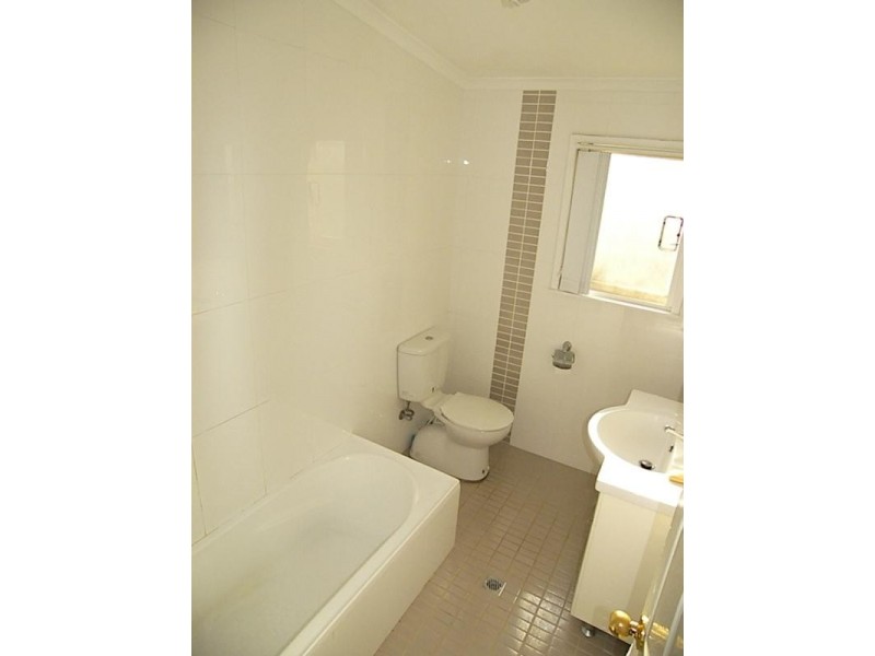 325 Northcliffe Drive, Berkeley NSW 2506